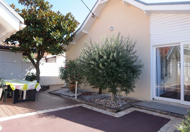 Villa in Biscarrosse - 044 - 642 AVENUE DE L'AVIATION