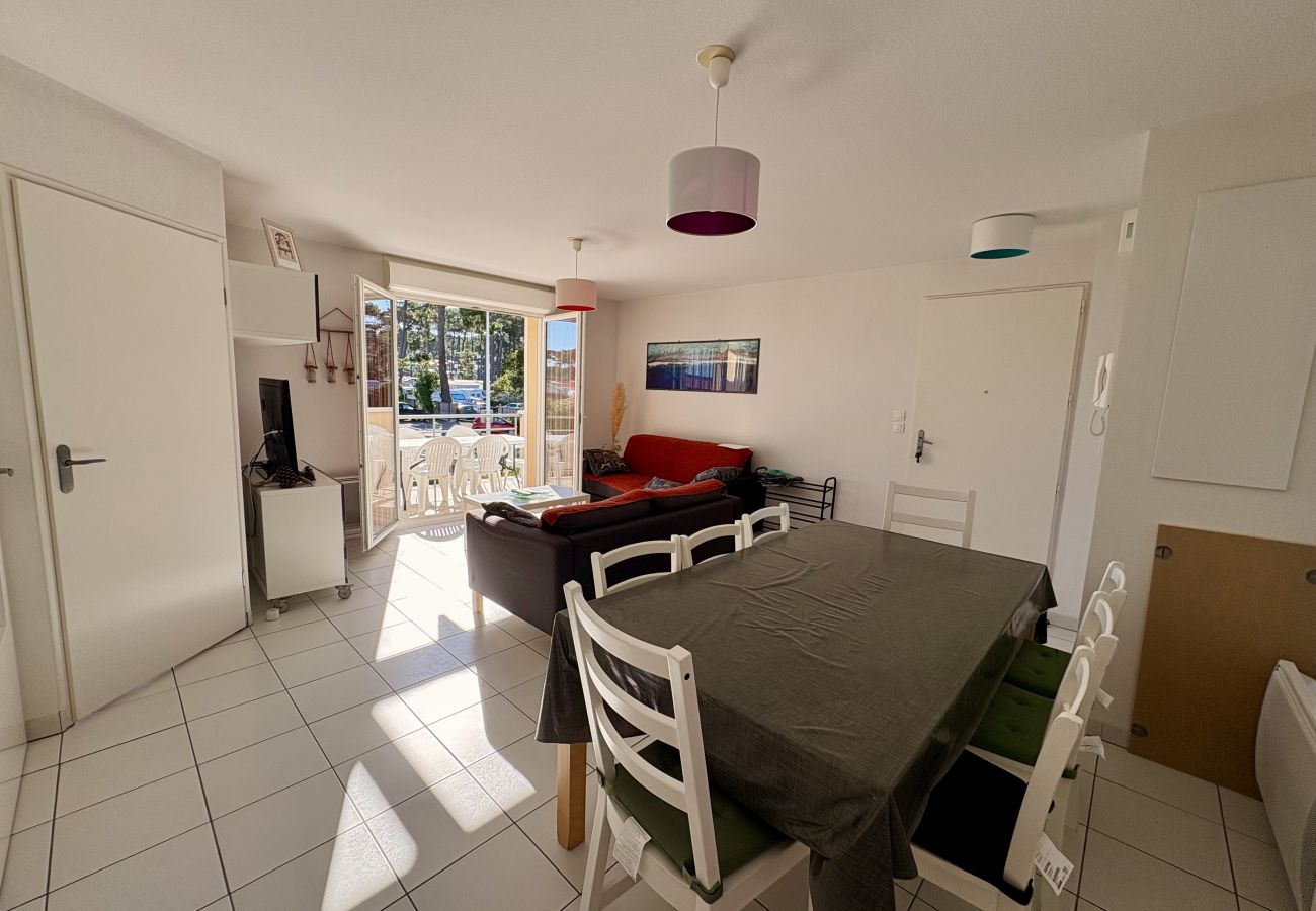 Apartment in Biscarrosse - 091 - 32 RESIDENCE LES DEMEURES D'HECTOR