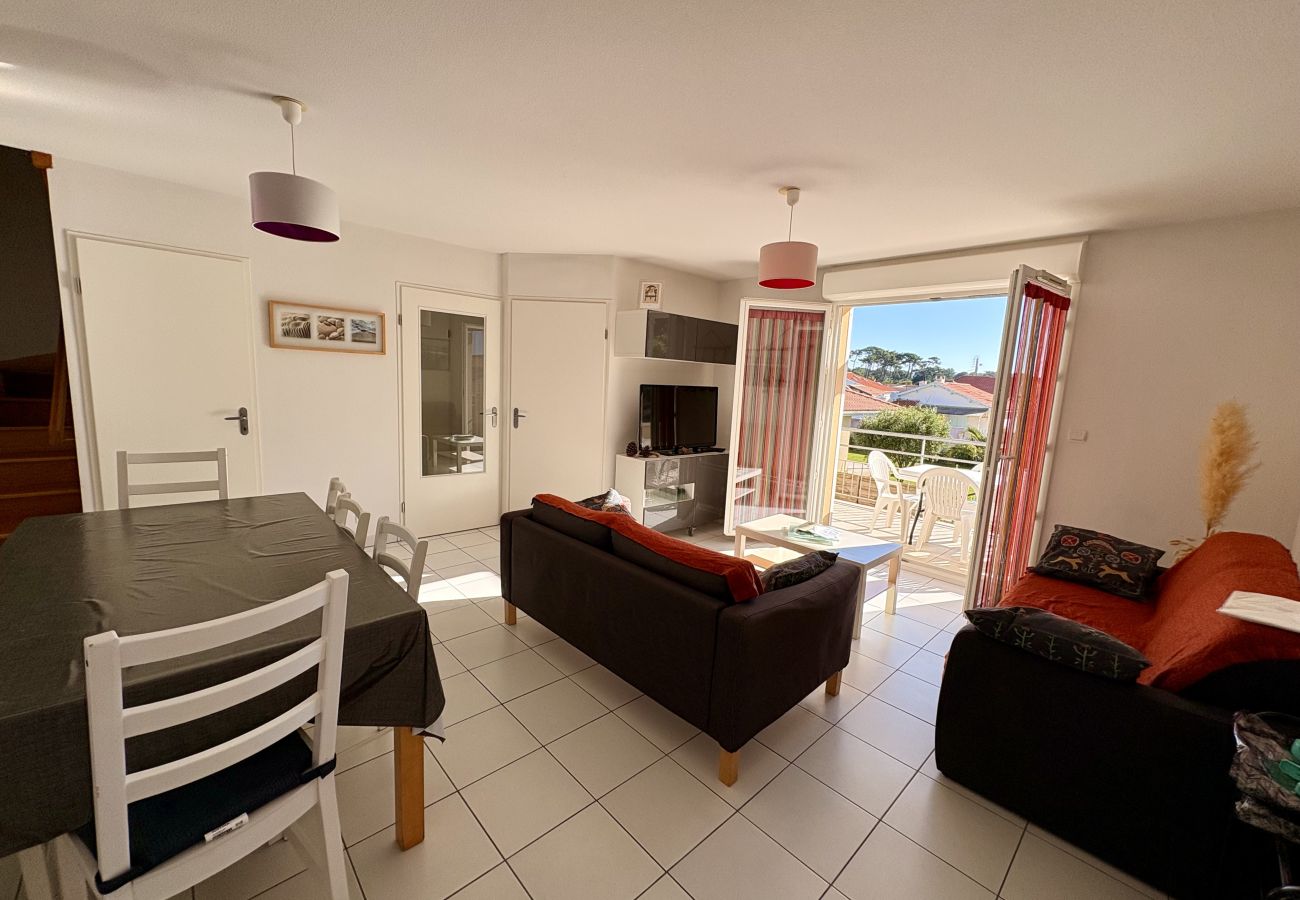 Apartment in Biscarrosse - 091 - 32 RESIDENCE LES DEMEURES D'HECTOR