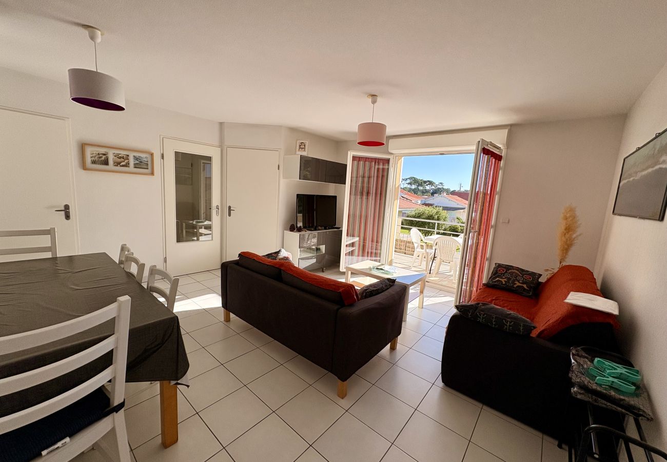 Apartment in Biscarrosse - 091 - 32 RESIDENCE LES DEMEURES D'HECTOR