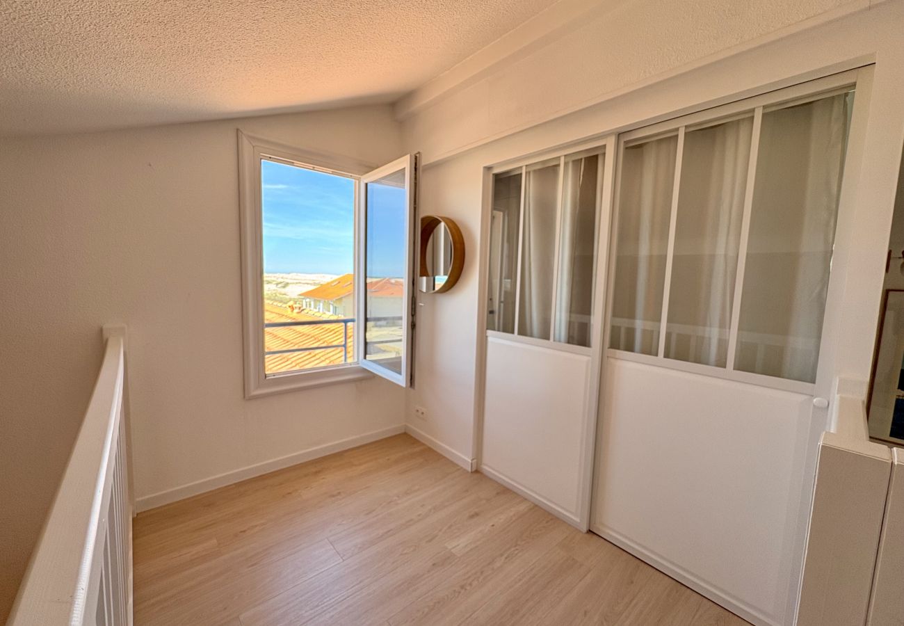 Apartment in Biscarrosse - 240 - 28 RESIDENCE LES BAINES 2
