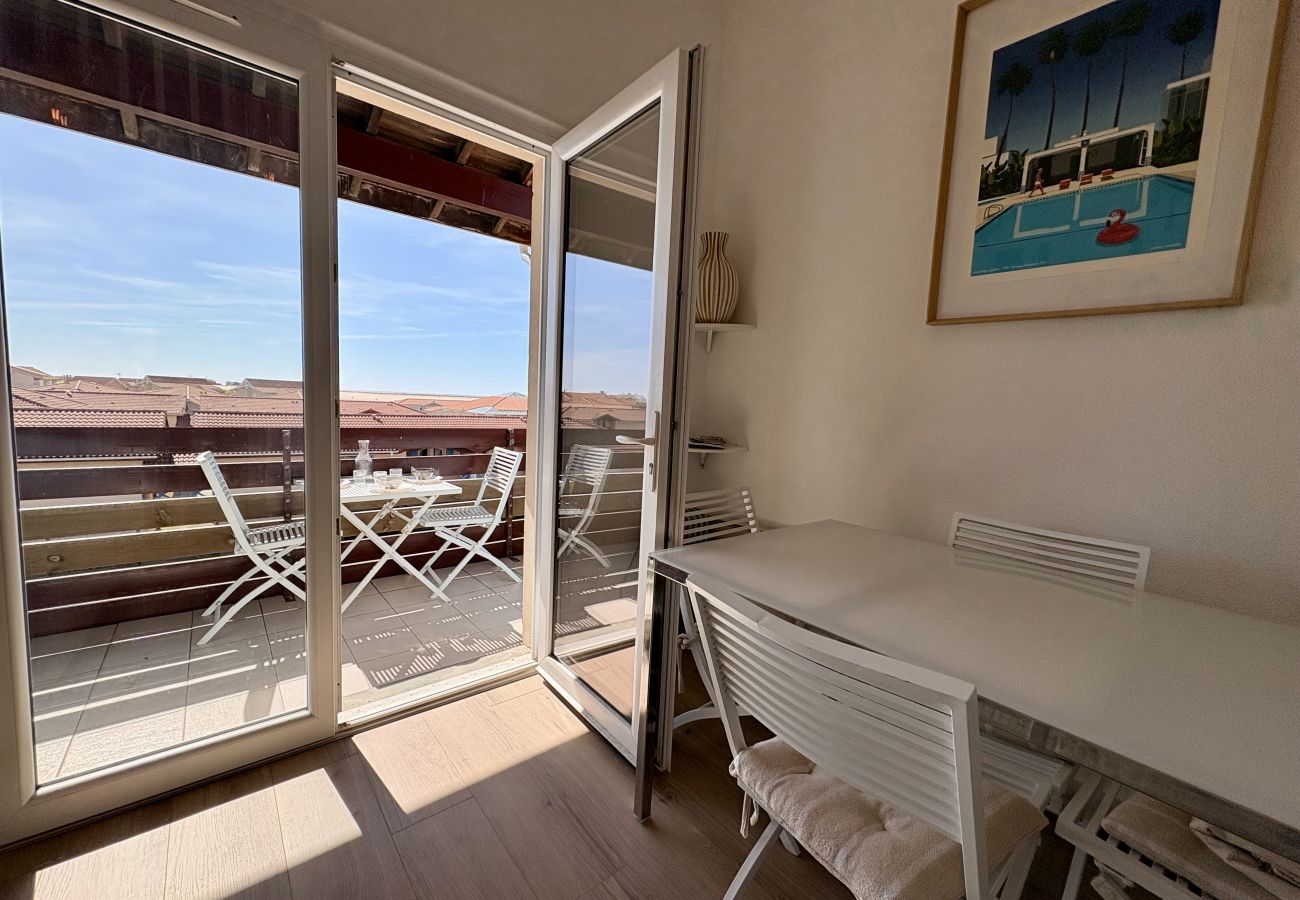 Apartment in Biscarrosse - 240 - 28 RESIDENCE LES BAINES 2
