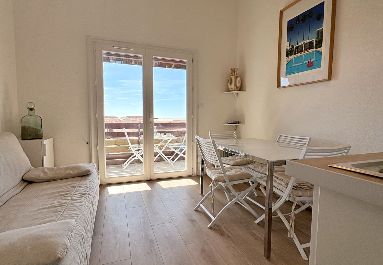 Apartment in Biscarrosse - 240 - 28 RESIDENCE LES BAINES 2