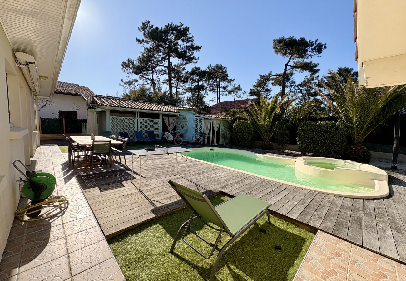 Villa in Biscarrosse - 241 - 33 RUE DES CHEVREUILS