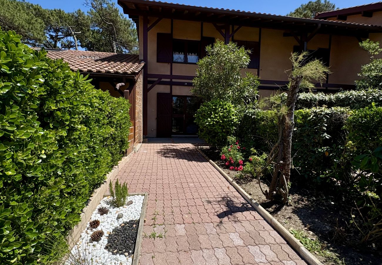 Ferienhaus in Biscarrosse - 061 - 24 RESIDENCE LES OUSTALETS