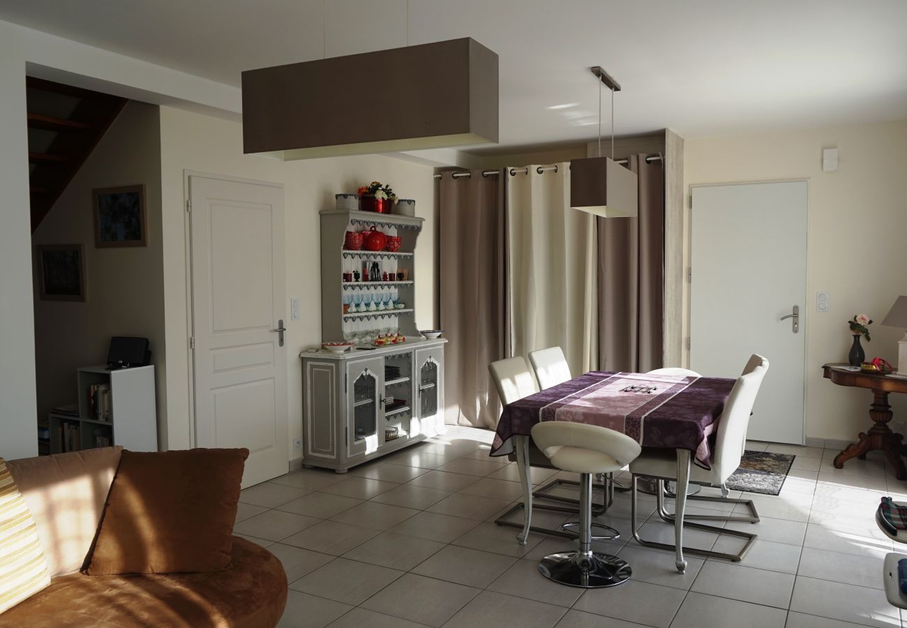 Ferienhaus in Biscarrosse - 095 - 251 RUE DES PINSONS