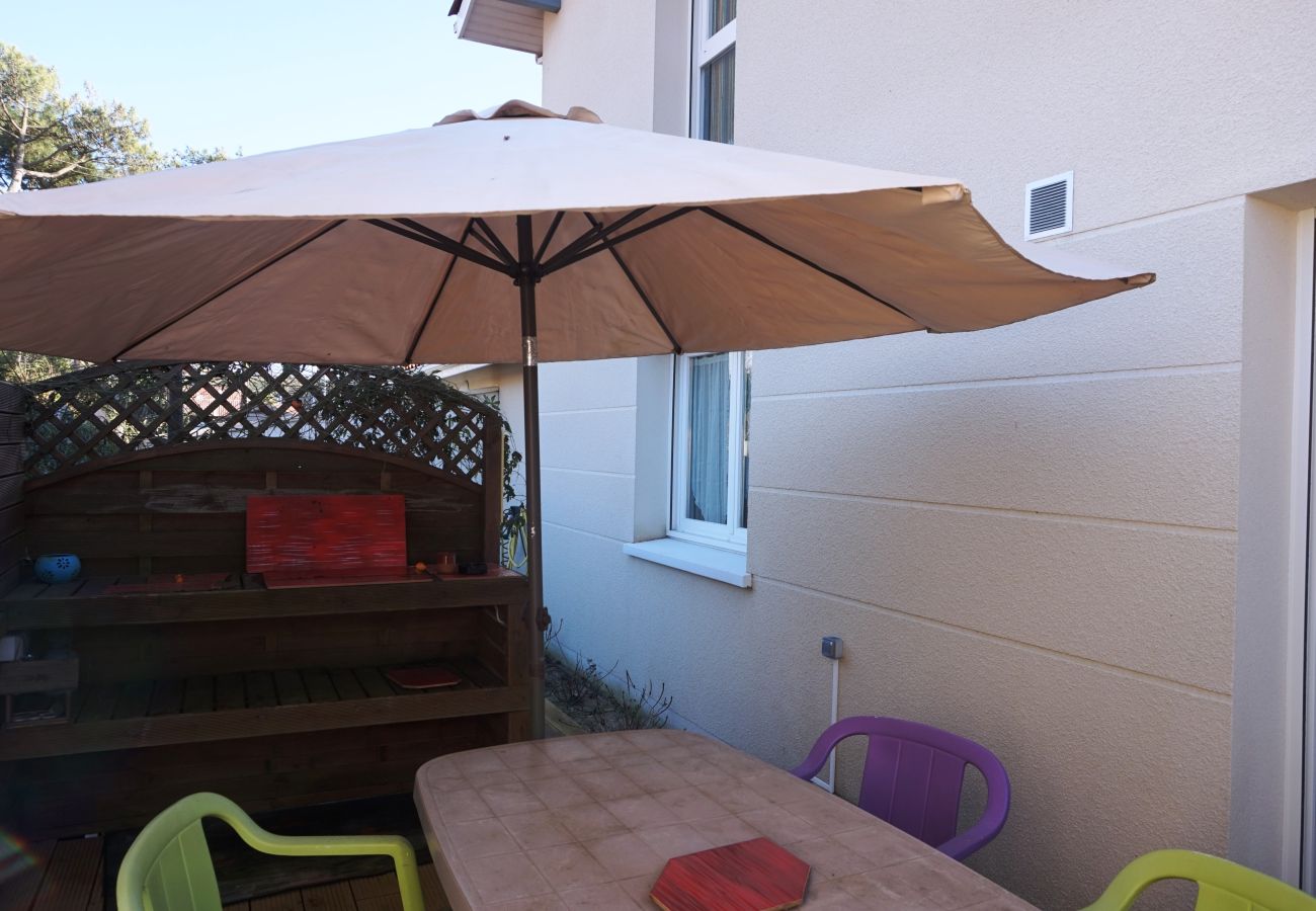 Ferienhaus in Biscarrosse - 095 - 251 RUE DES PINSONS