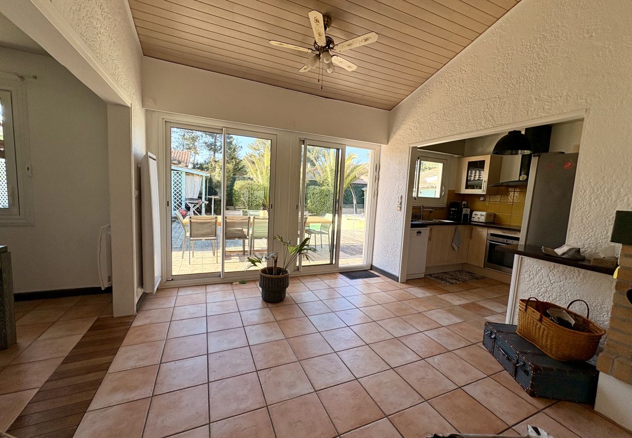 Villa in Biscarrosse - 241 - 33 RUE DES CHEVREUILS