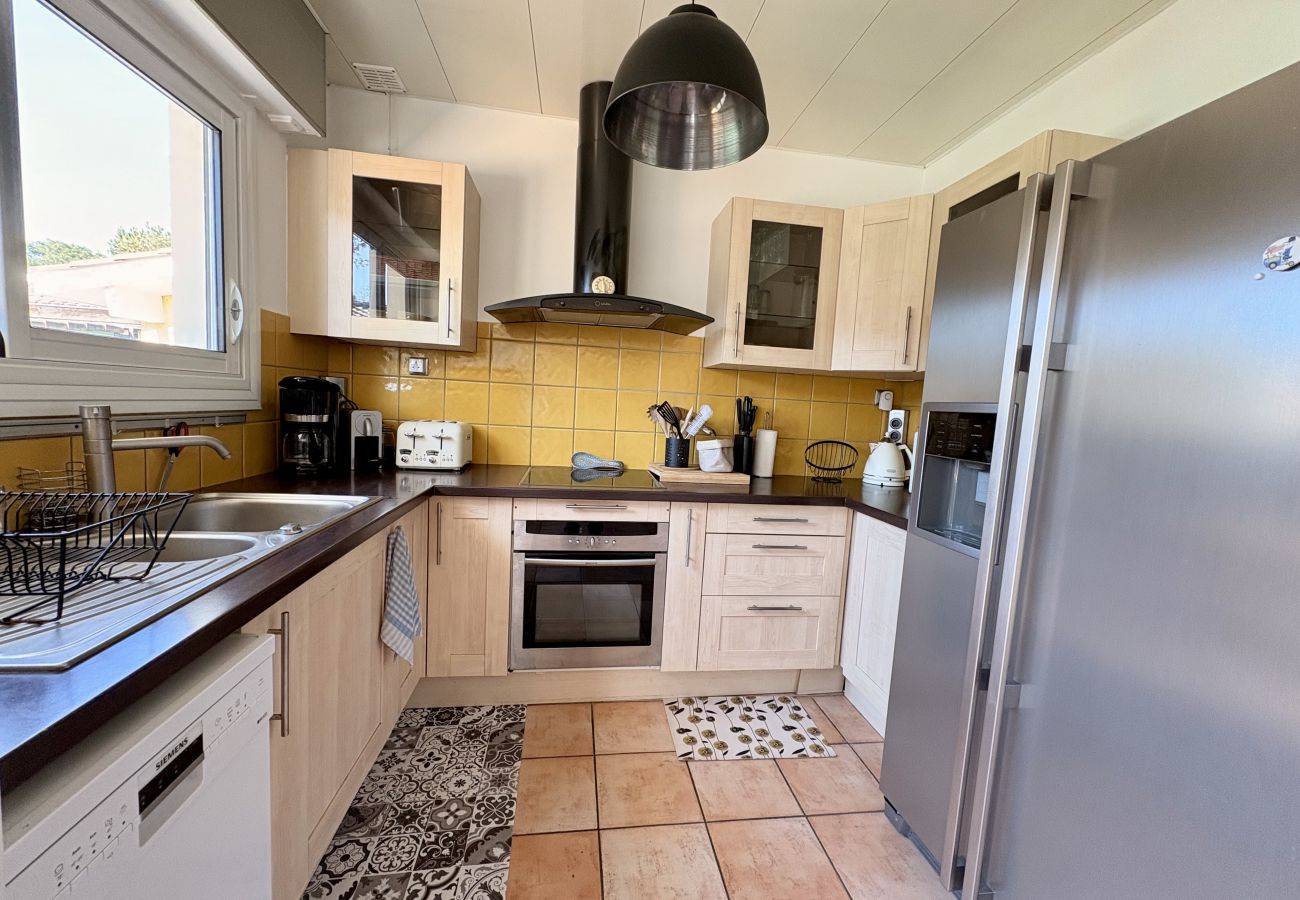 Villa in Biscarrosse - 241 - 33 RUE DES CHEVREUILS